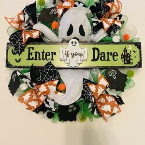 Halloween Ghost Wreath with Enter If You Dare Sign